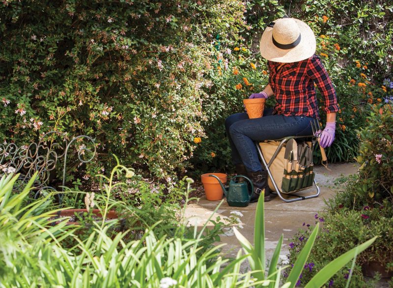 Gardener Folding Seat w/5 Gardening Tools and Removable Tote - 5